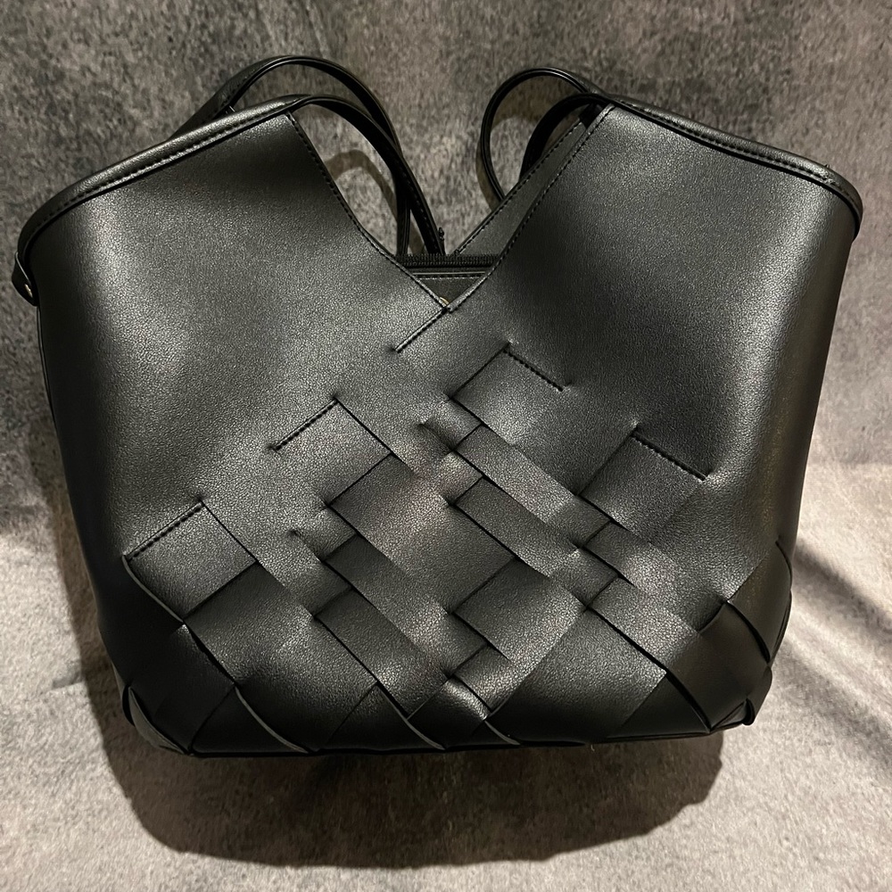 Nanette Lepore Handbag NWT - Picture 1 of 7
